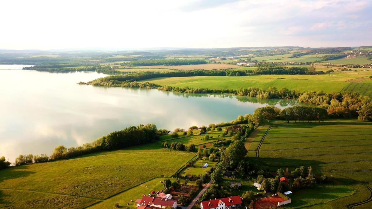 Вілла Roubenka Rozkos Нове-Мєсто-над-Метуї Екстер'єр фото